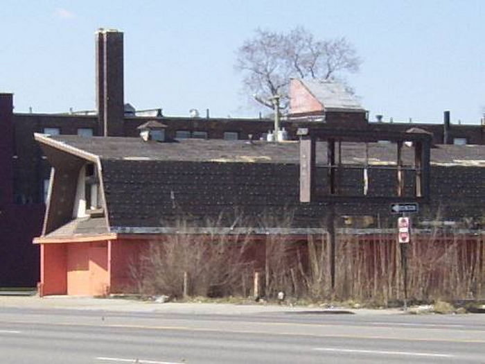 Red Barn Restaurant - 11133 E  Jefferson Ave Detroit